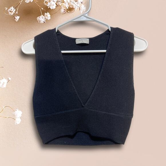 Babaton Tops - Babaton Women’s Ribbed Knit Black Crop Top Size S – Excellent Condition